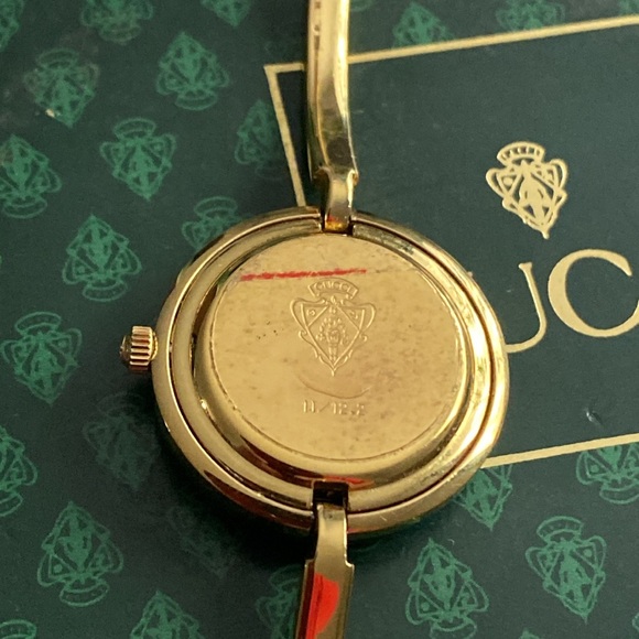 Gucci bangle watch - Picture 6 of 7